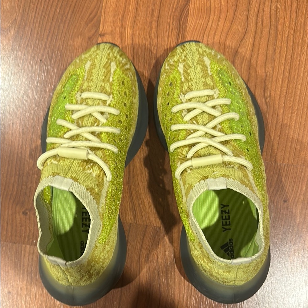 Yeezy Green Sneakers Lightweight Knit Design